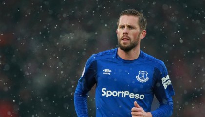 开云体育ios下载-格雷琴·沃尔什蝶泳50米强势夺金，沃格游泳