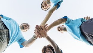 开云体育首页-蝶泳配速策略愈加成熟有效，蝶泳的配合技术